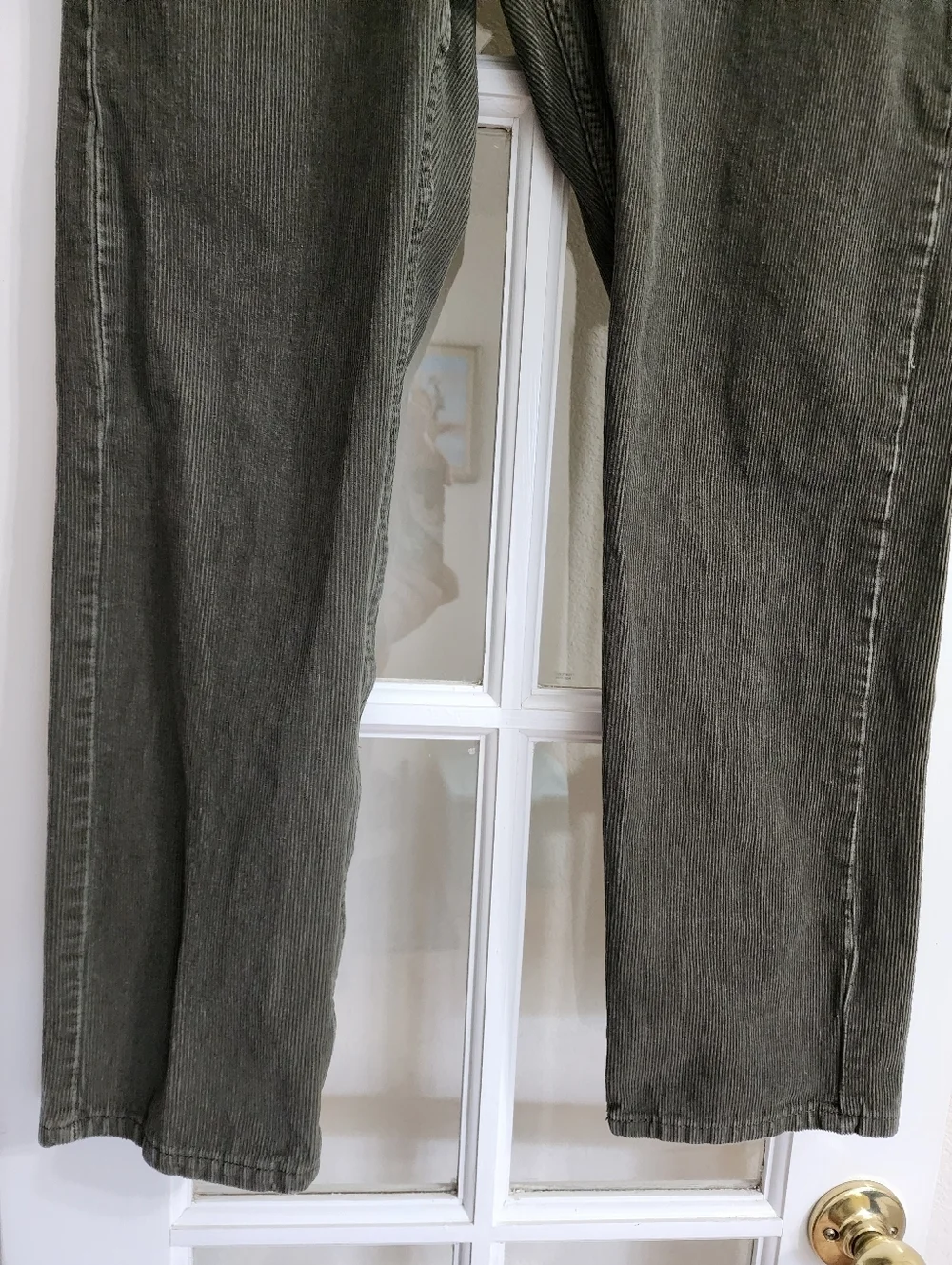 Levi’s 502 Olive Green Corduroy Pants 31x30 Straight Taper Stretch SEE MEASUREME